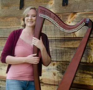 Tiffany and her harp